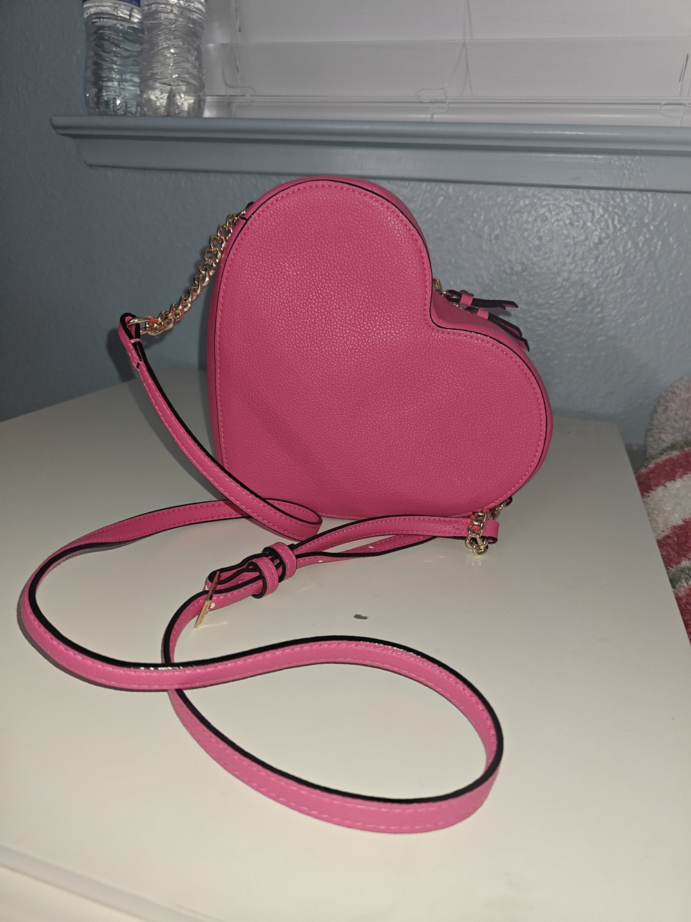 Victoria's Secret Hot Pink Heart Crossbody Bag - Picture 4 of 6